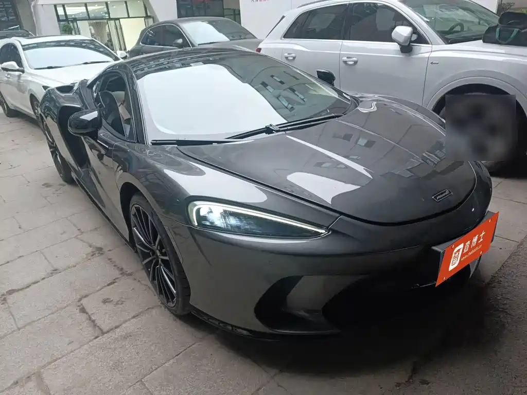 McLaren GT