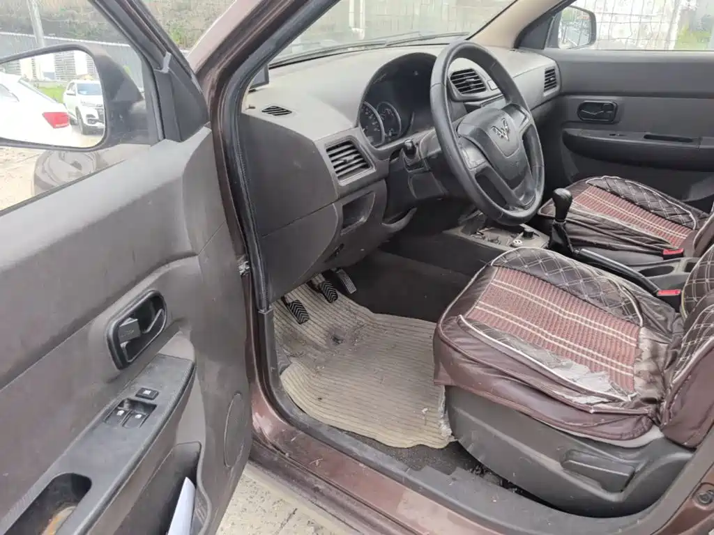 Wuling Hongguang — миниатюра 16