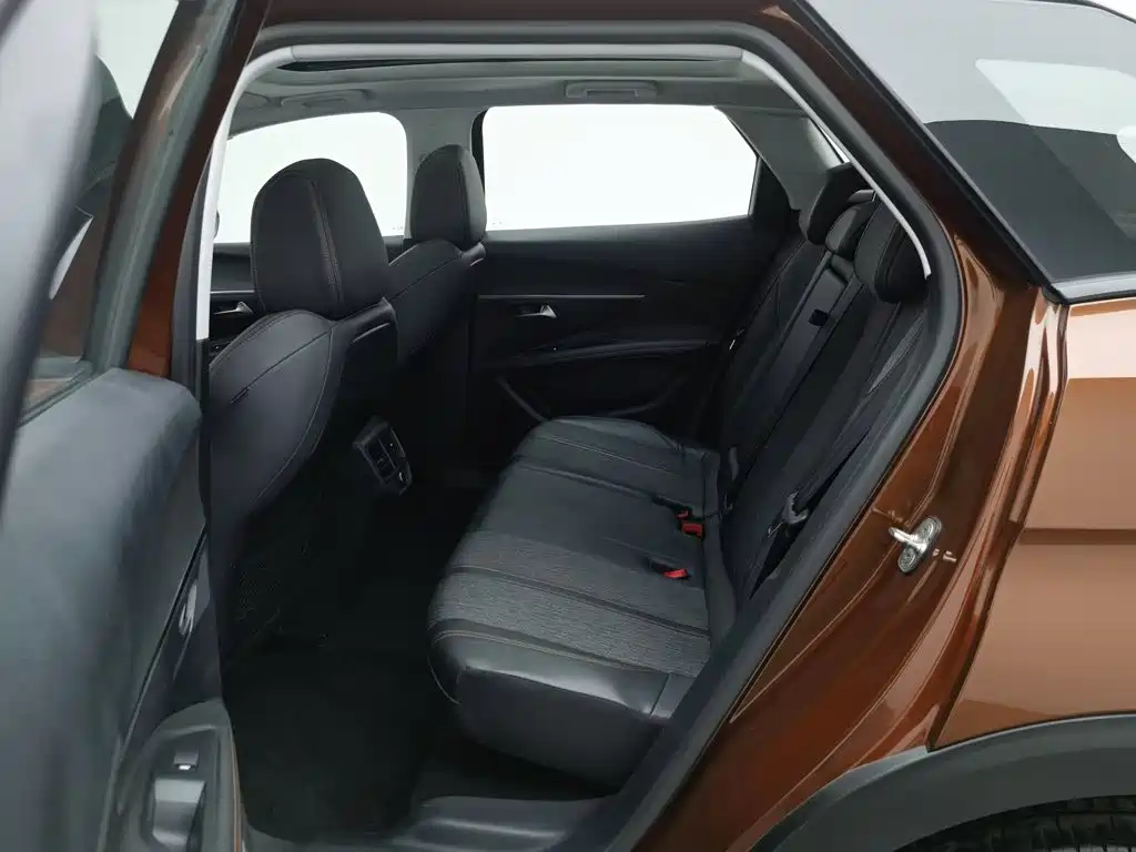 Peugeot 4008 — миниатюра 15