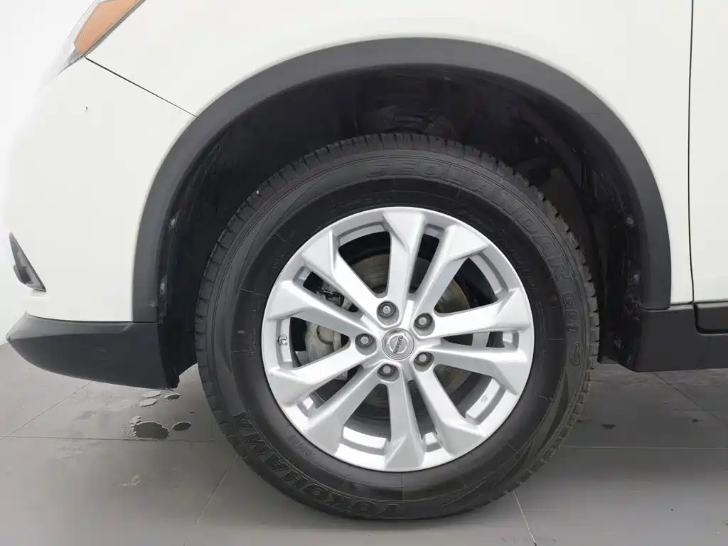 Nissan X-Trail — миниатюра 17