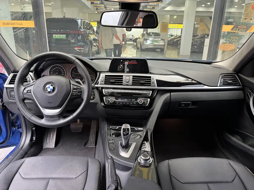BMW 3 Series — миниатюра 10