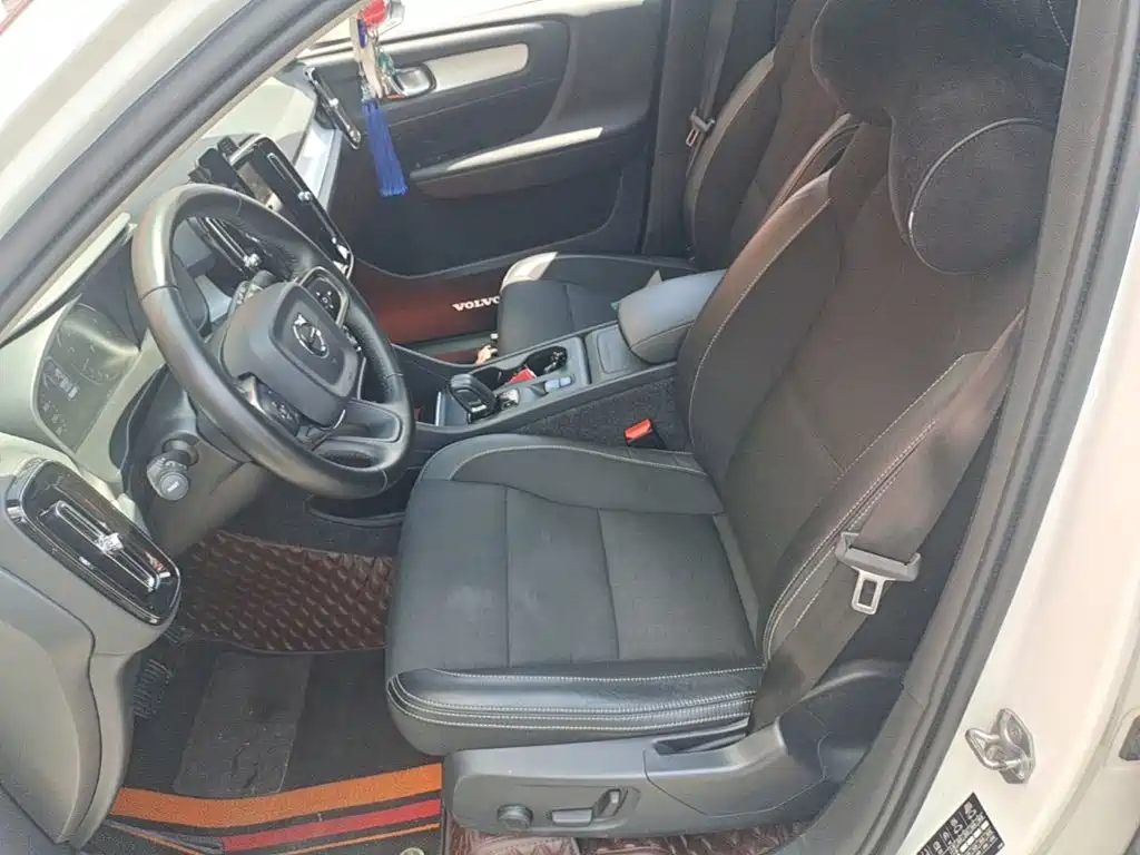 Volvo XC40 — миниатюра 15