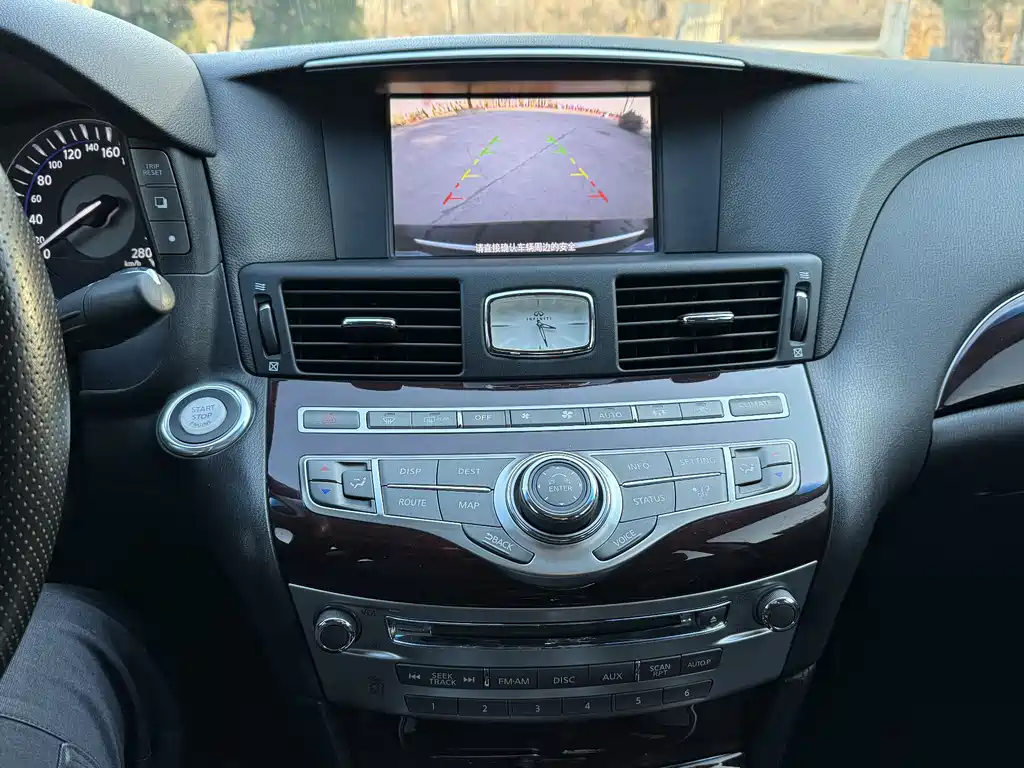 Infiniti M — миниатюра 18