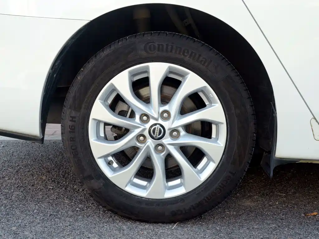 Nissan Sylphy — миниатюра 9
