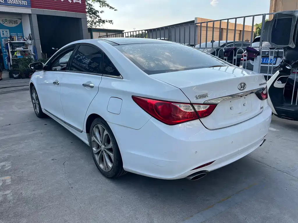 Hyundai Sonata — миниатюра 12
