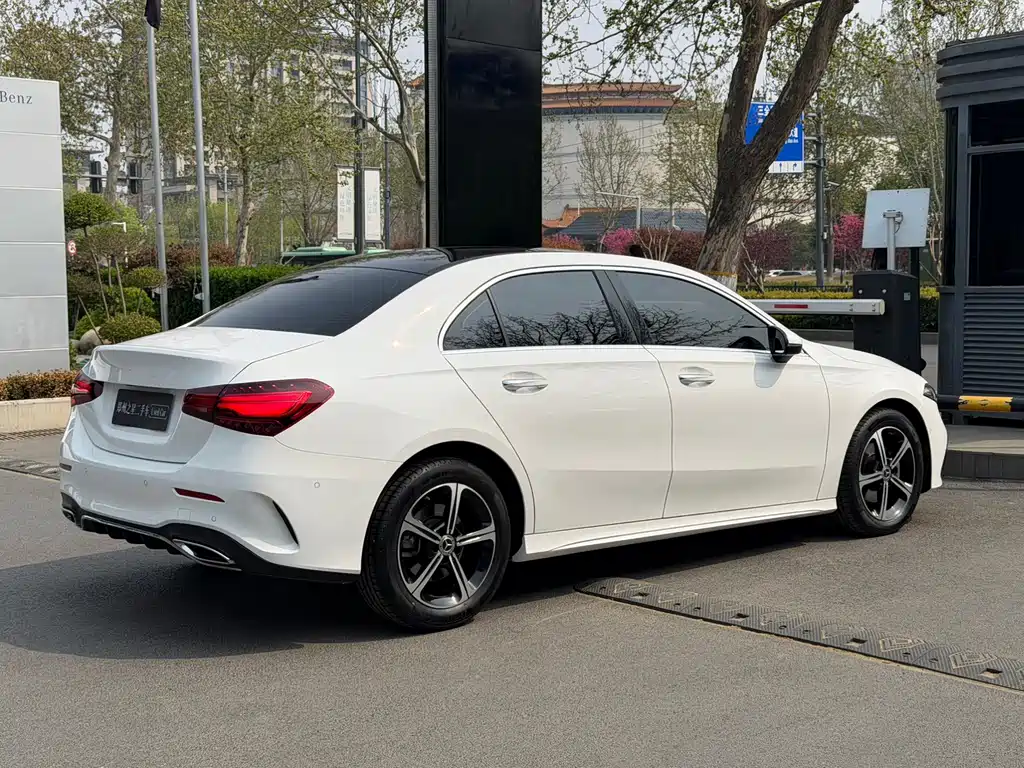 Mercedes-Benz A-Class — миниатюра 6