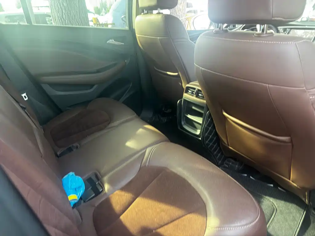 Buick Envision Plus — миниатюра 8