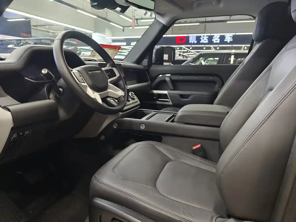 Land Rover Defender — миниатюра 5