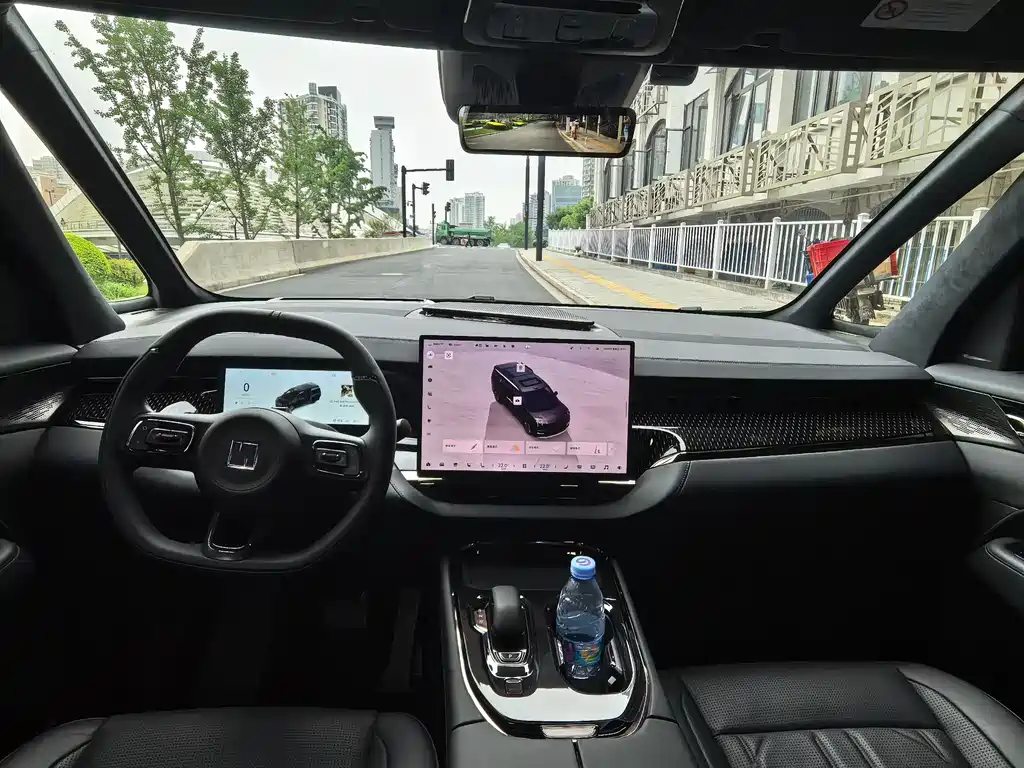 Zeekr 009 2024 мест Executive 108kWh