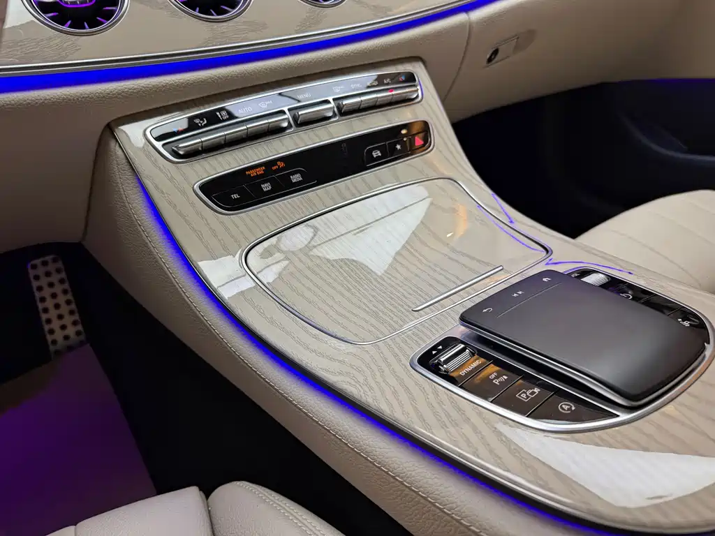 Mercedes-Benz E-Class (Import) — миниатюра 17