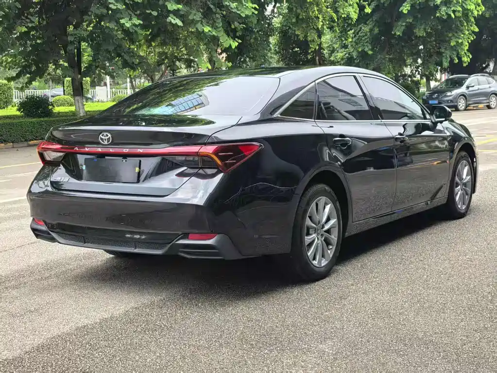Toyota Avalon 2.0L Progressive Edition, фото 4