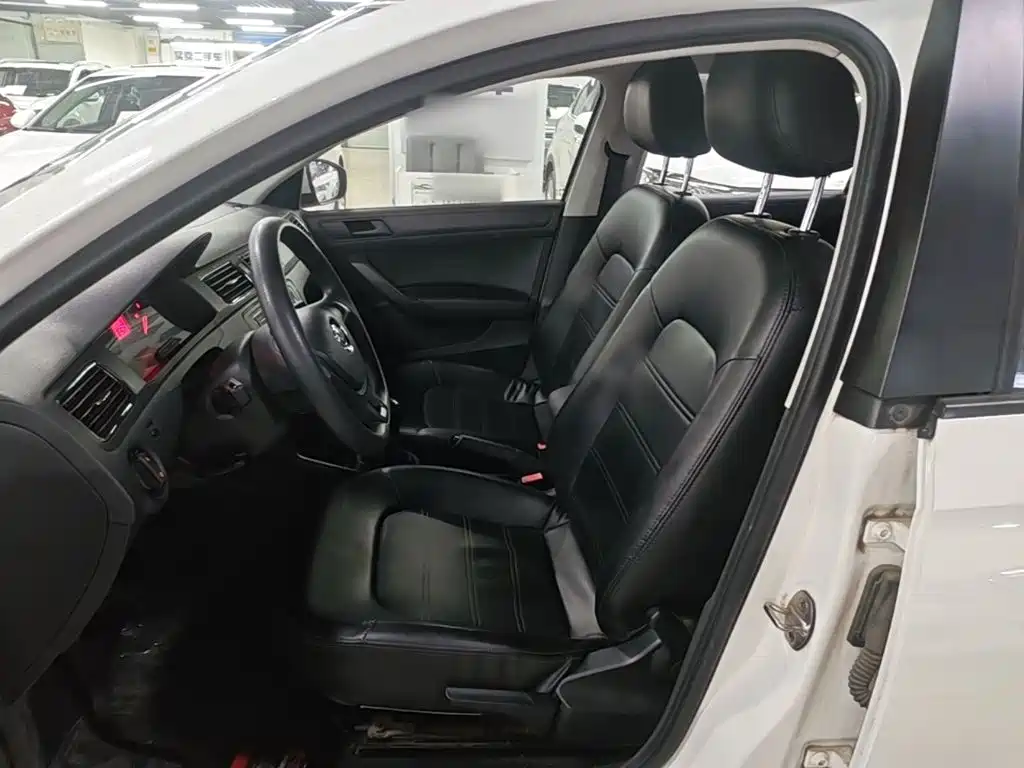 Volkswagen Santana — миниатюра 15