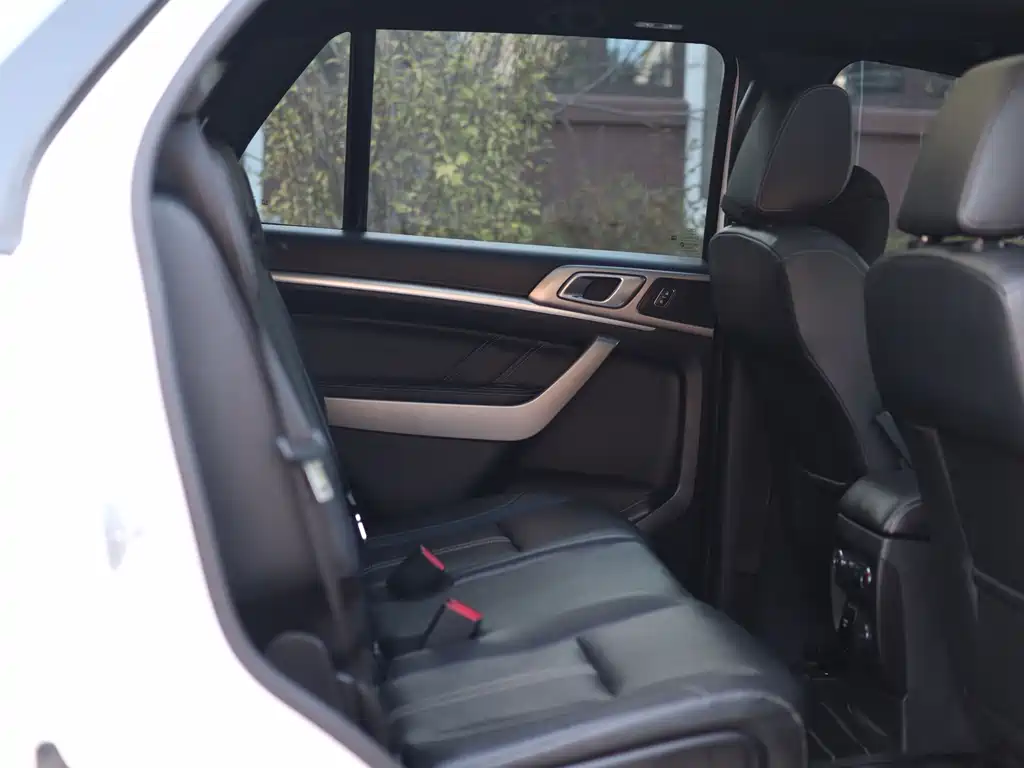 Ford Everest — миниатюра 17