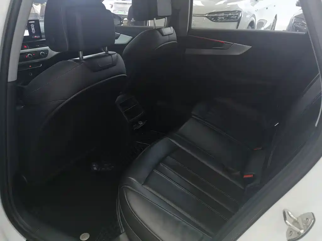 Audi A4L — миниатюра 13
