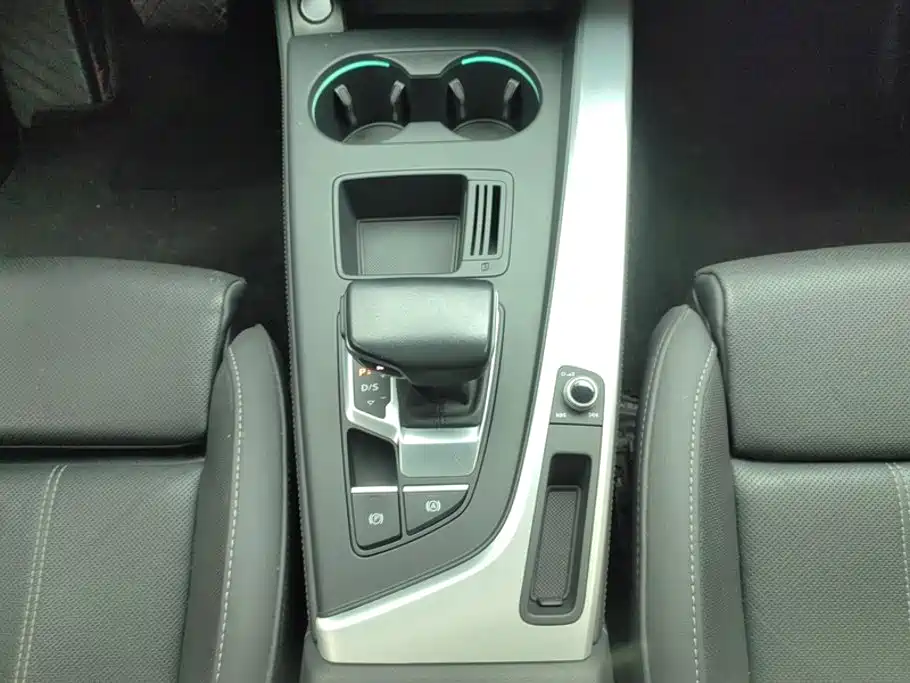 Audi A4L — миниатюра 16