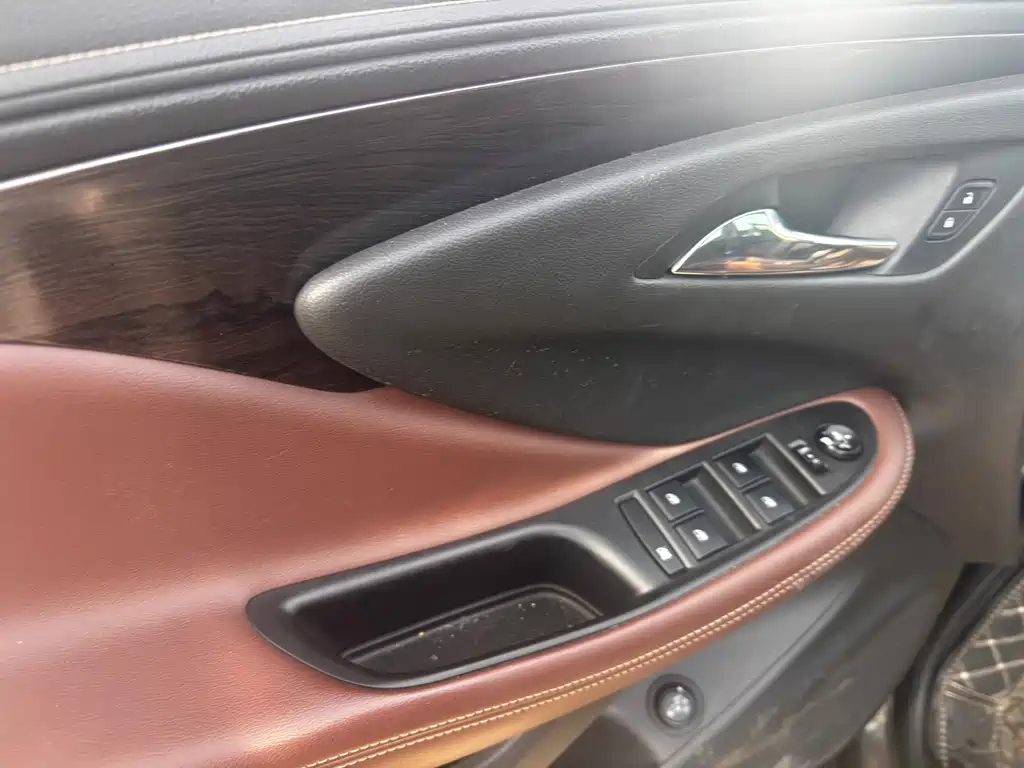Buick Envision Plus — миниатюра 13