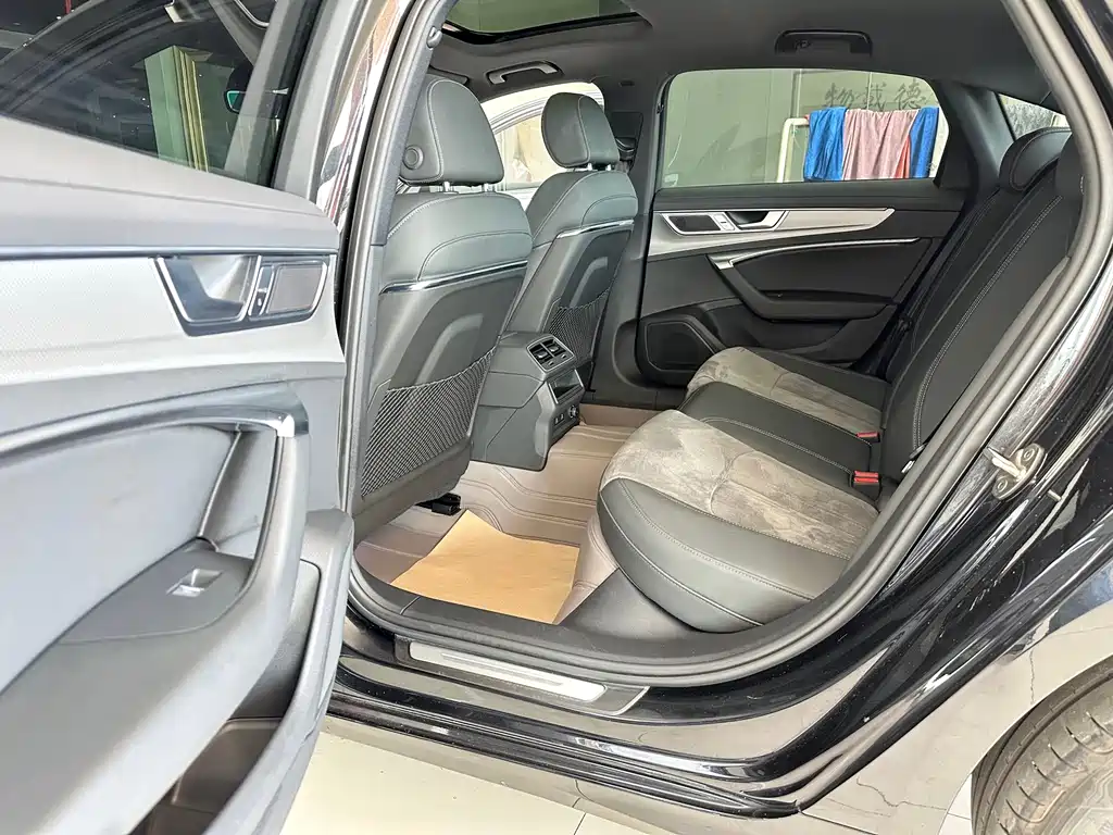 Audi A6L — миниатюра 6