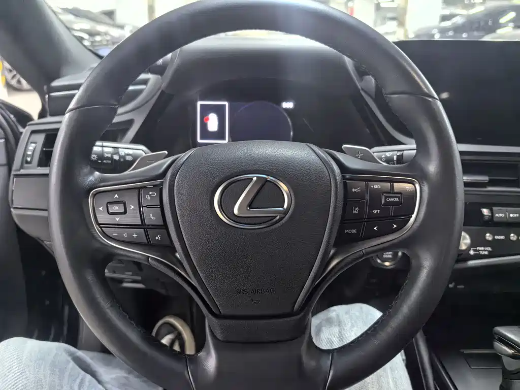 Lexus ES 2021 200 Luxury
