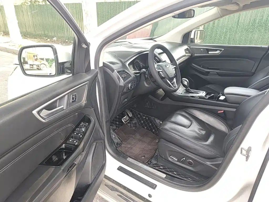 Ford Edge — миниатюра 16