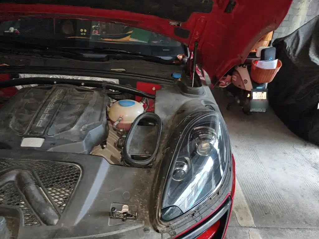 Porsche Macan — миниатюра 20