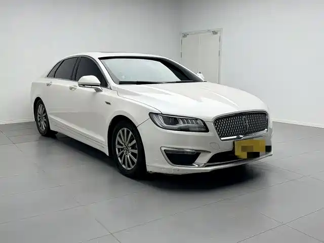 Lincoln MKZ — миниатюра 3