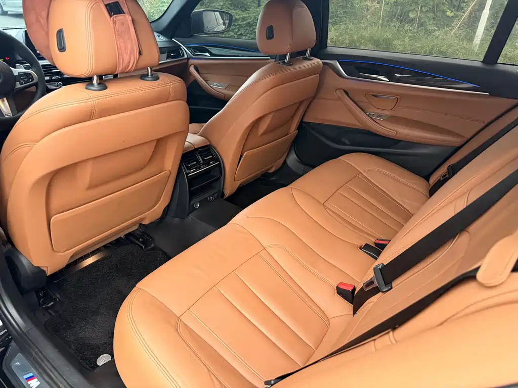 BMW 5 Series — миниатюра 22