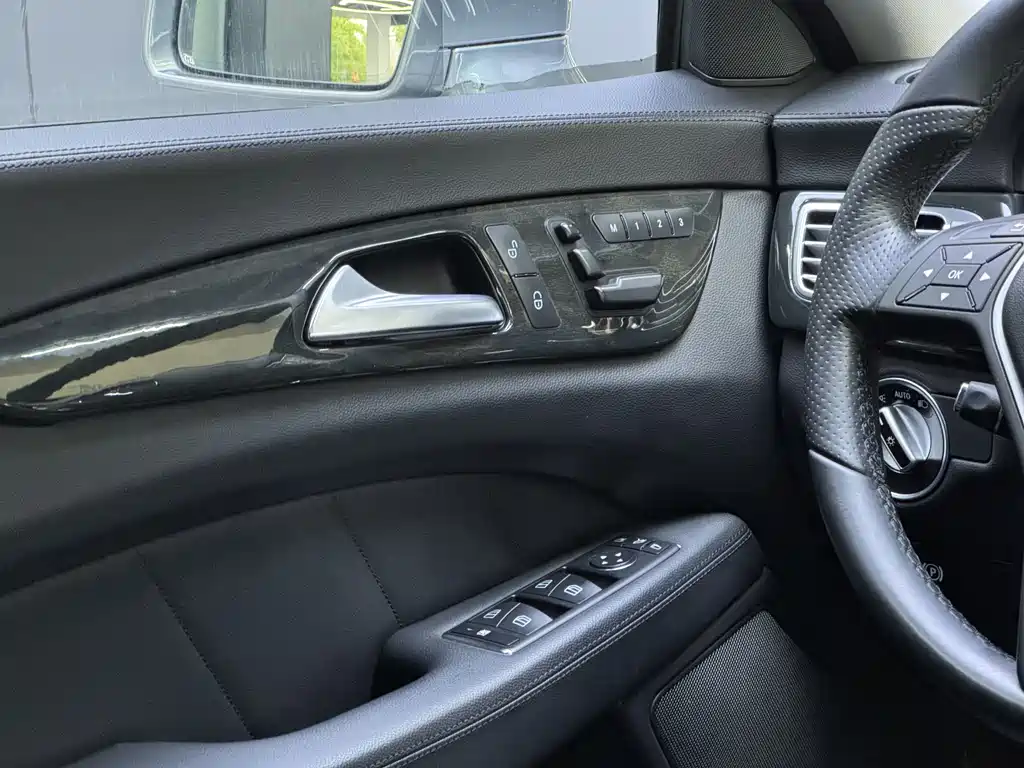 Mercedes-Benz CLS 2012 CLS 300 CGI