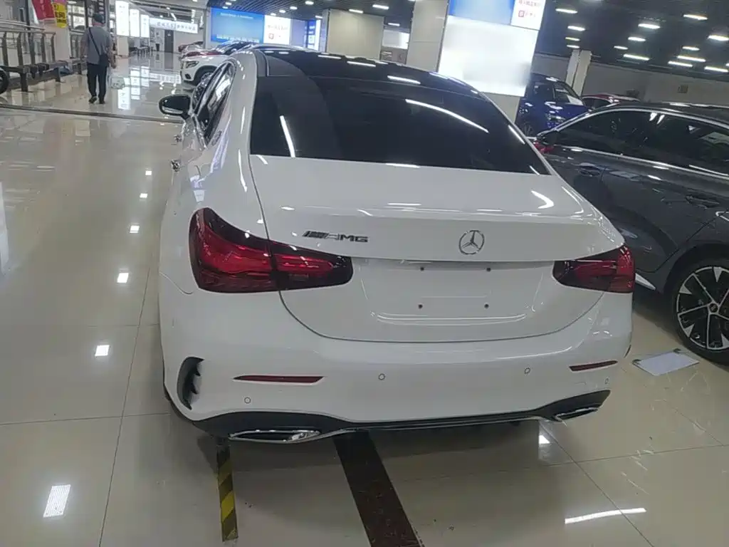Mercedes-Benz A-Class — миниатюра 6