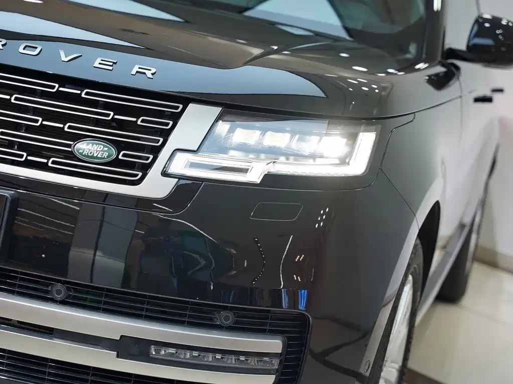 Land Rover Range Rover 2025 3.0 L6 400PS Long Wheelbase