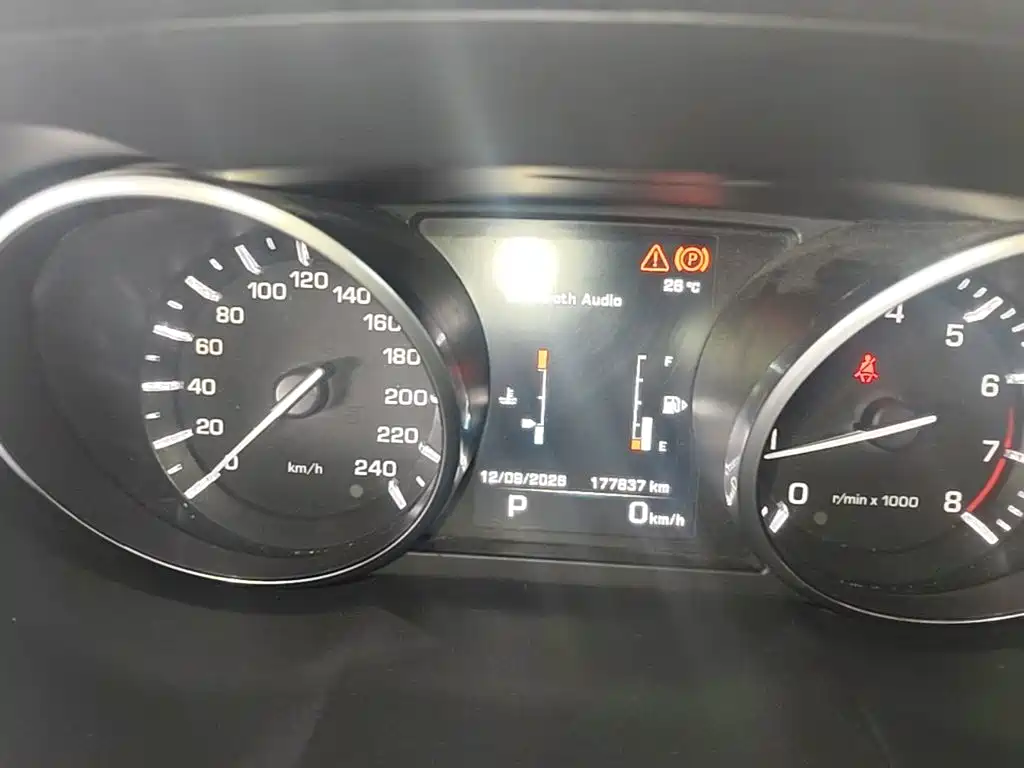 Land Rover Evoque (Import) — миниатюра 12