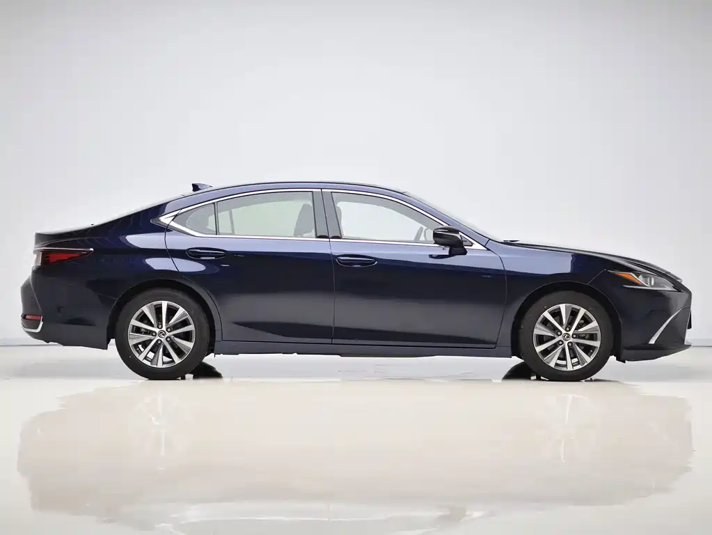 Lexus ES — миниатюра 8