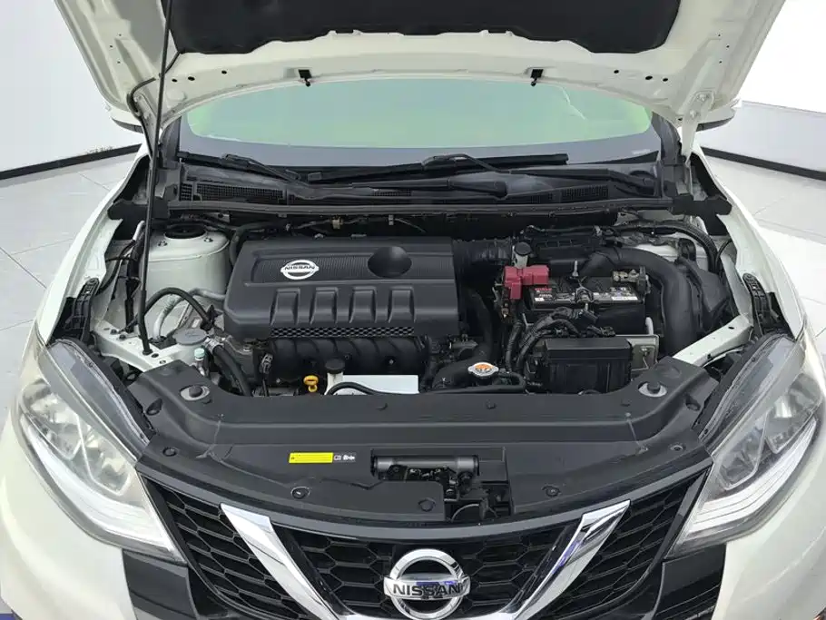Nissan Tiida — миниатюра 10