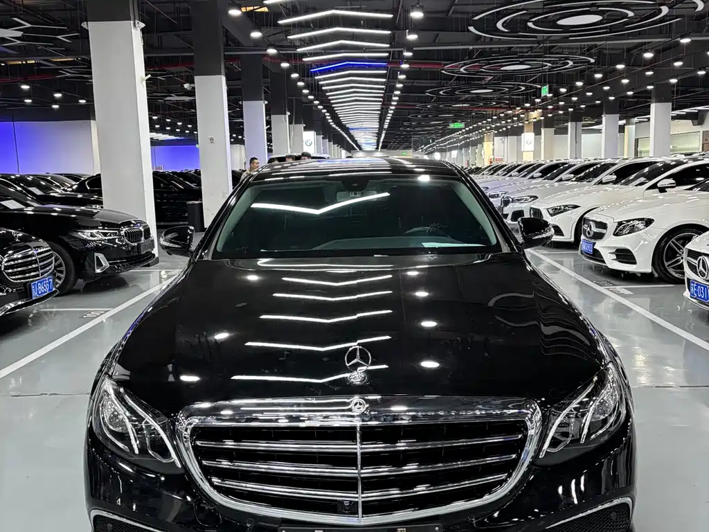 MERCEDES-BENZ E CLASS