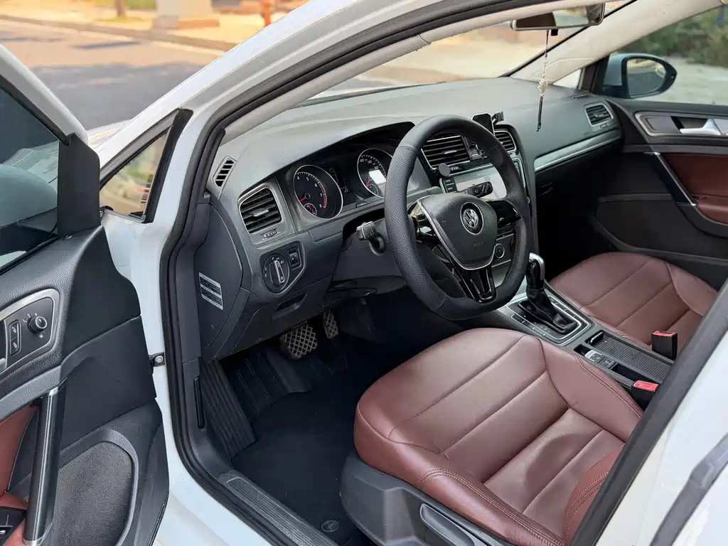 Volkswagen Golf — миниатюра 6