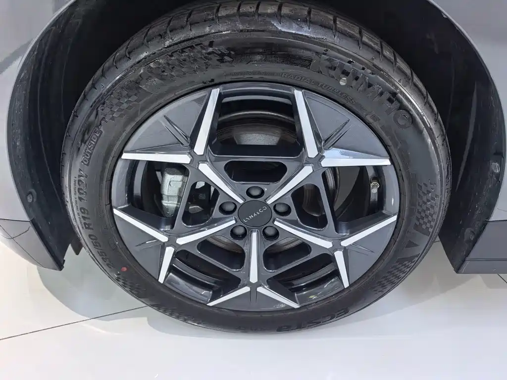Lynk & Co Z20 — миниатюра 5