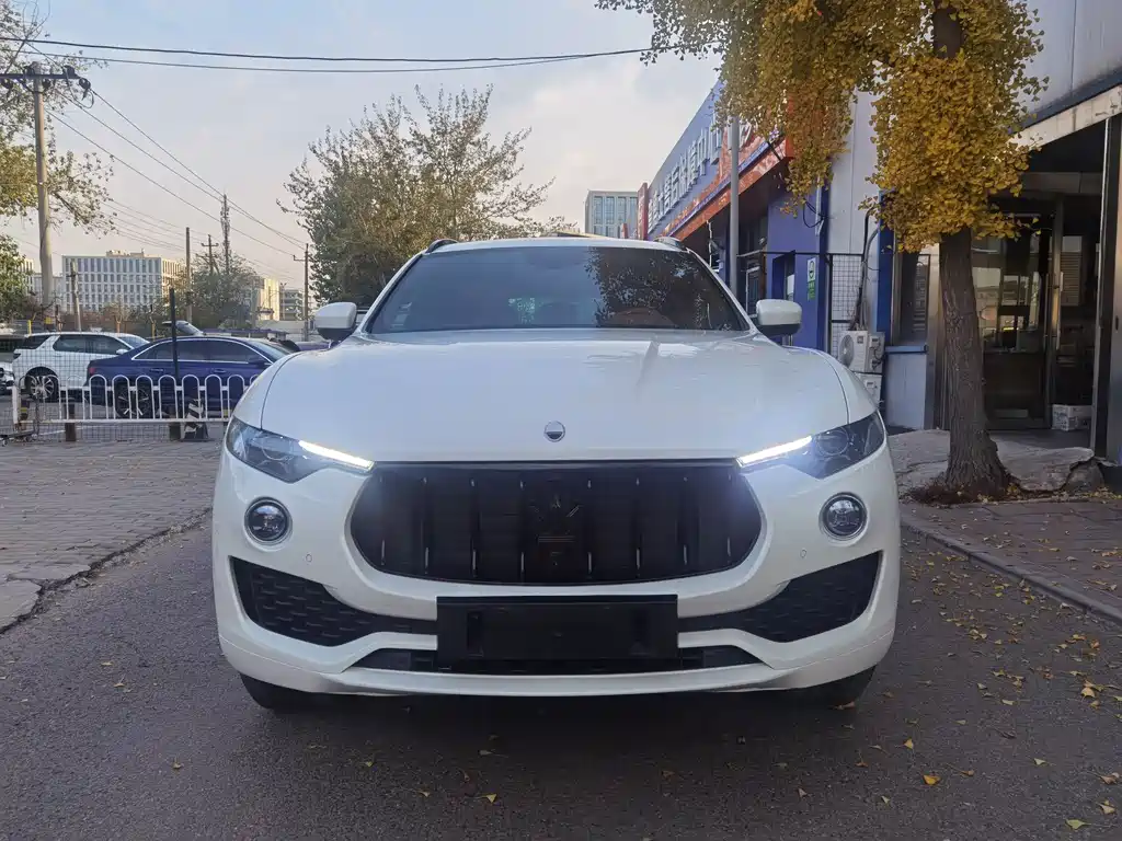 MASERATI LEVANTE