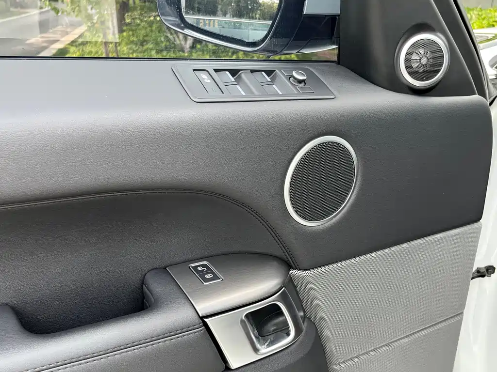 Land Rover Sport — миниатюра 16