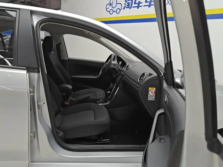 Volkswagen Jetta — миниатюра 8