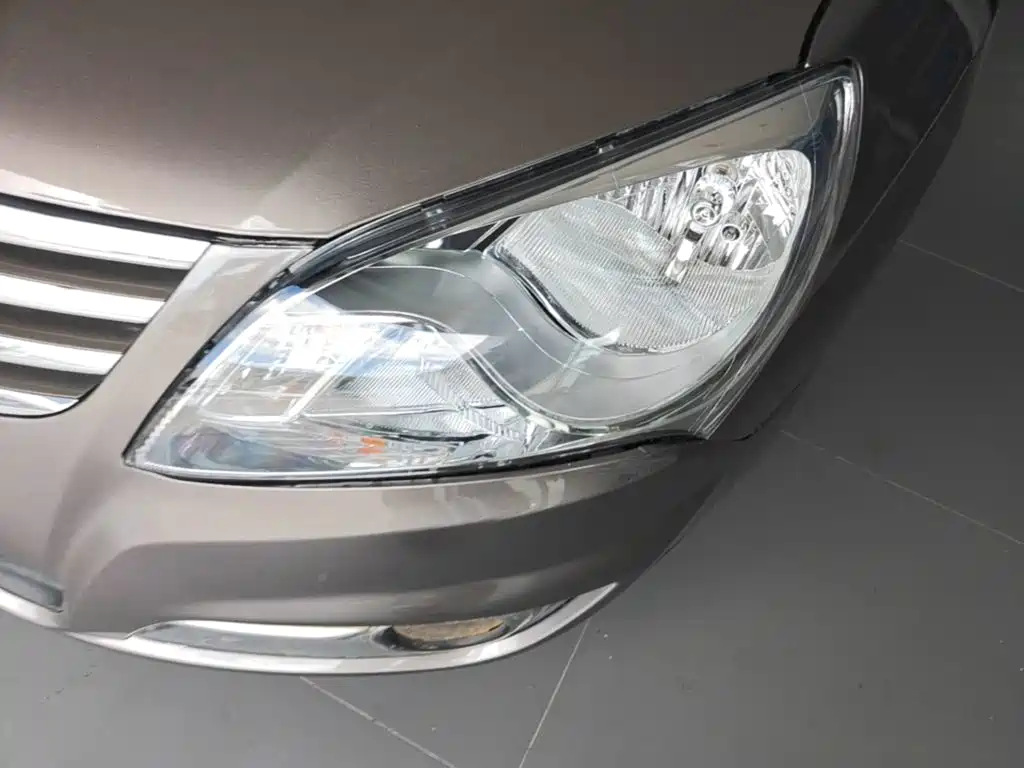Hyundai Elantra — миниатюра 24