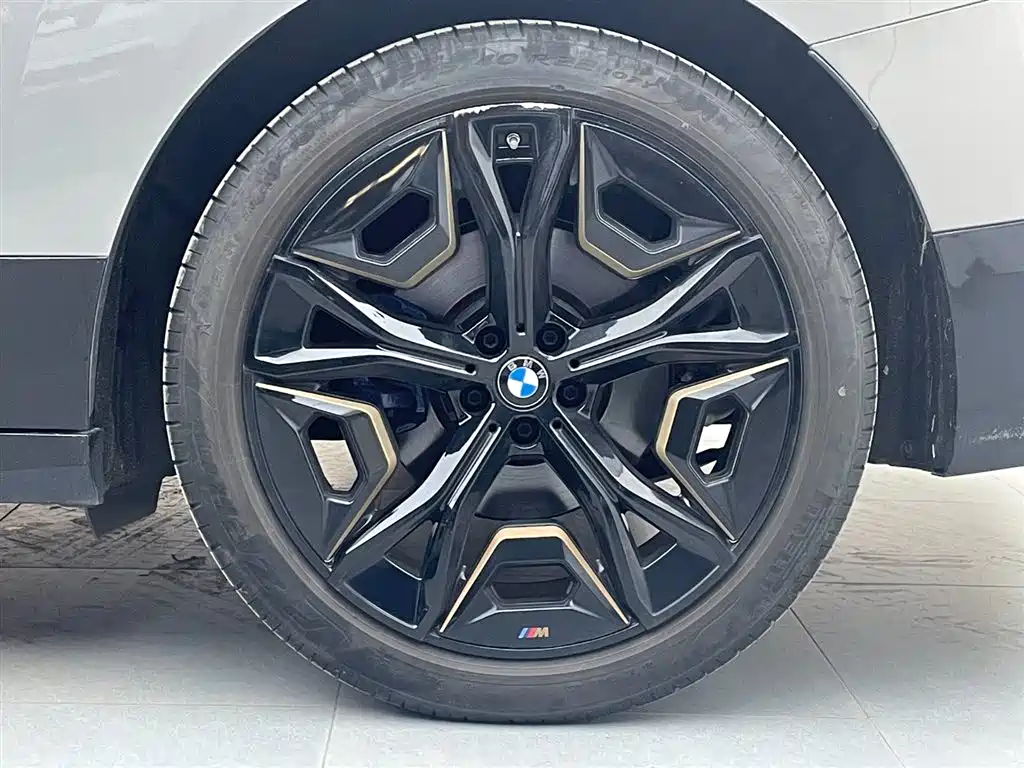 BMW BMW iX M60 — миниатюра 17