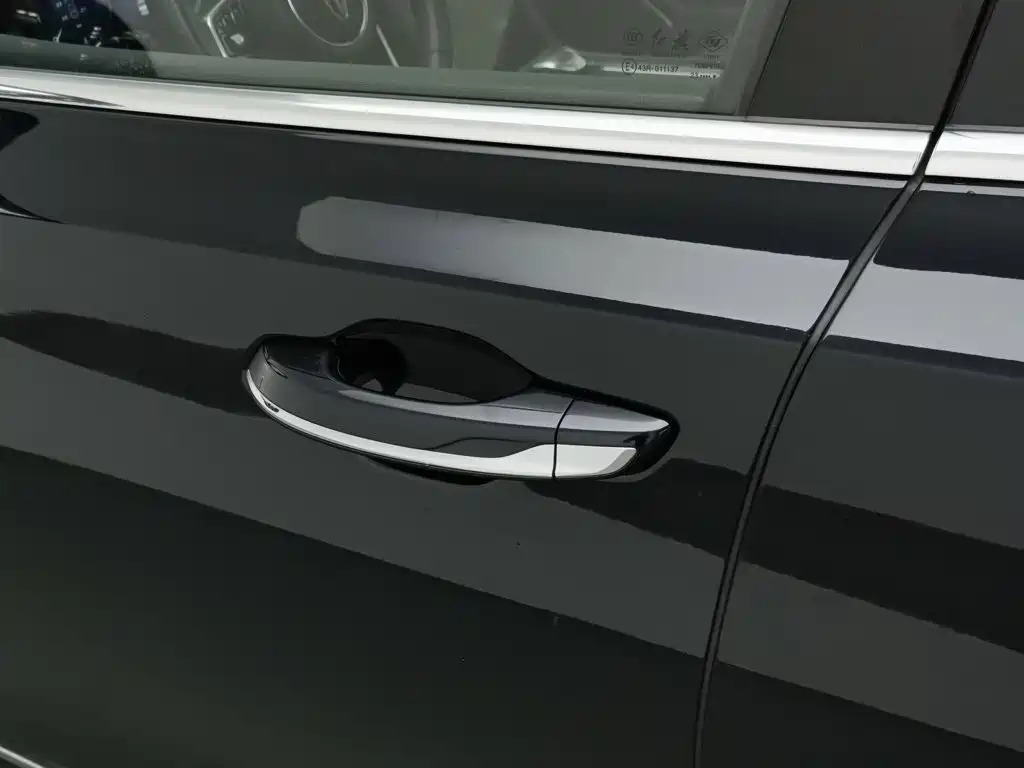 Hongqi Hongqi H5 — миниатюра 18
