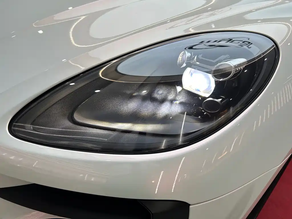 Porsche Macan — миниатюра 37