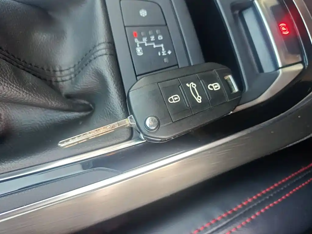 Peugeot 408 — миниатюра 9