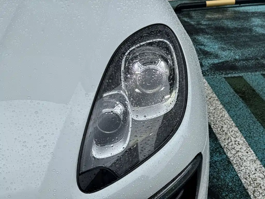 Porsche Macan — миниатюра 7