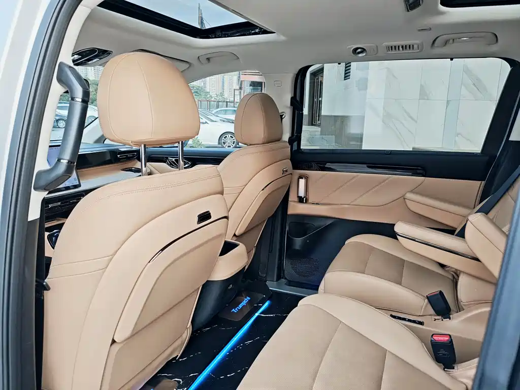 GAC TRUMPCHI E8 NEW ENERGY