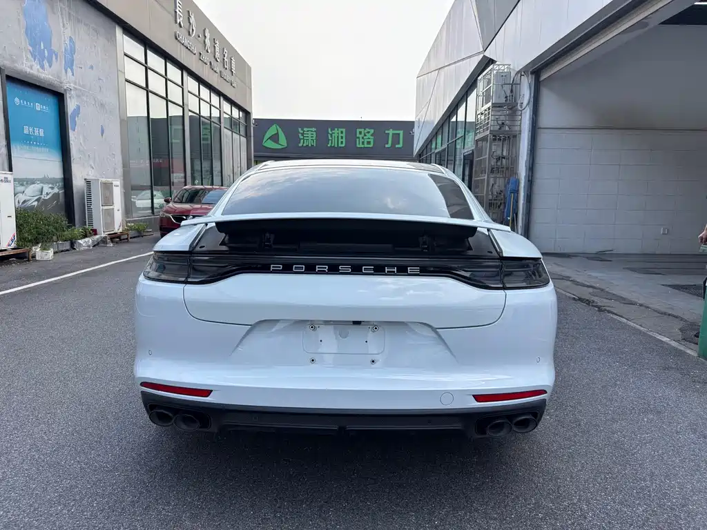 Porsche Panamera — миниатюра 5