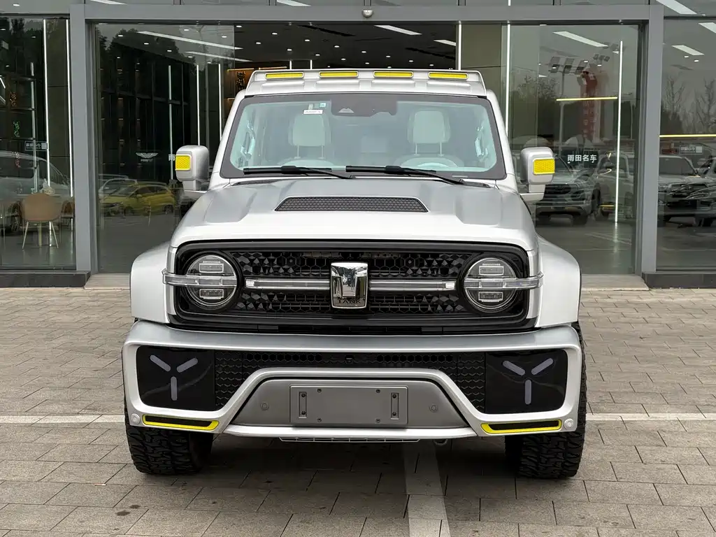 TANK CO CREATION TANK 300