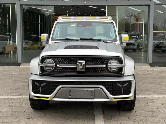 TANK CO CREATION TANK 300