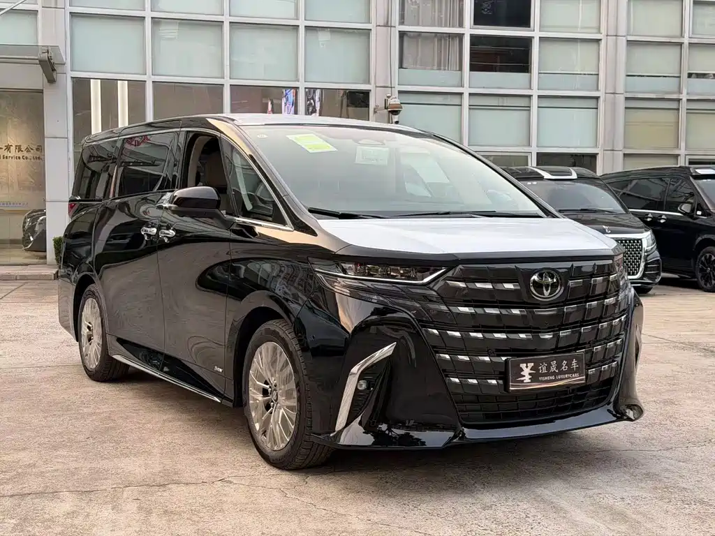 Toyota Alphard — миниатюра 3