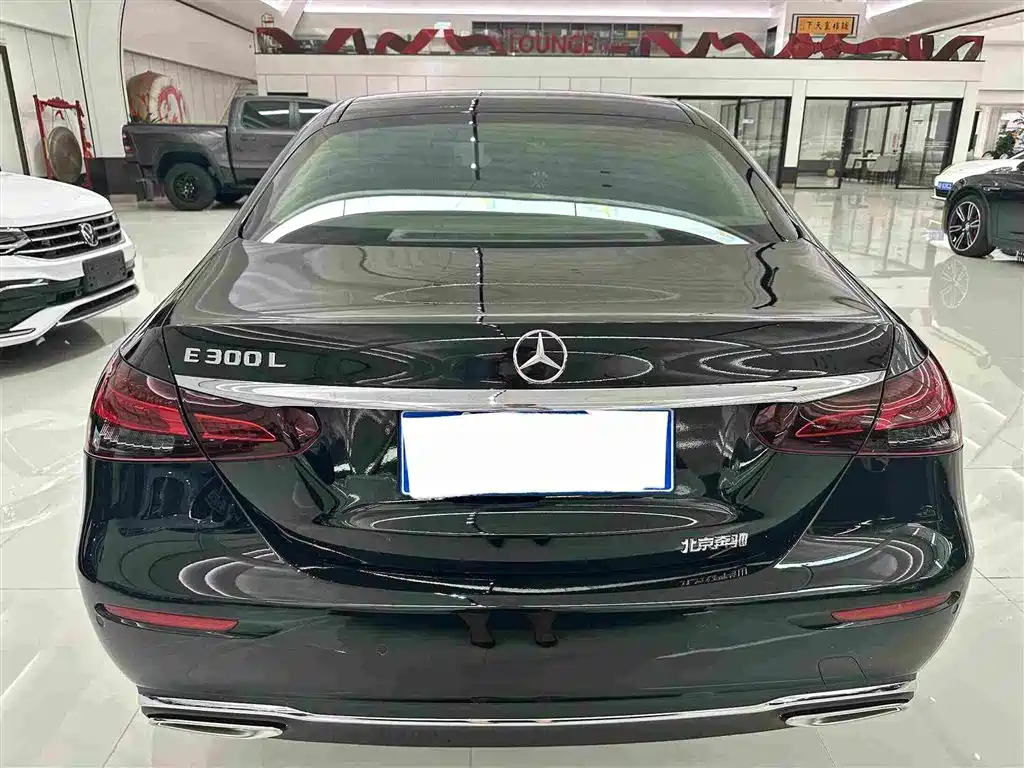 Mercedes-Benz E-Class — миниатюра 22